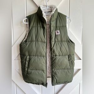 Kids Abercrombie reversible vest size 16